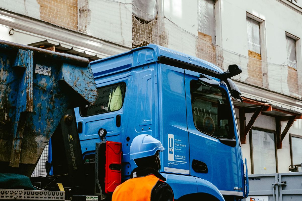 tow truck loading car