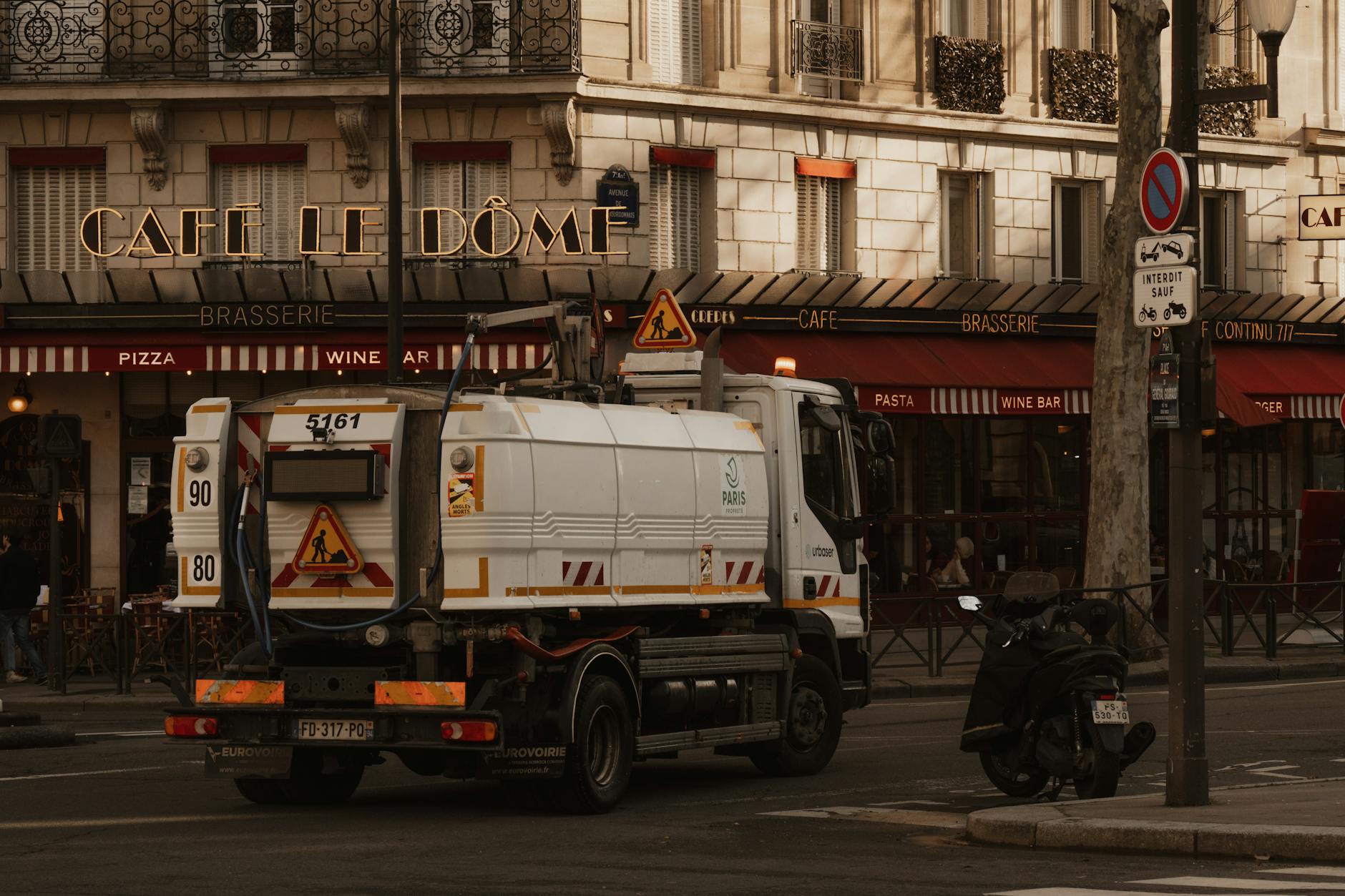 tow truck road