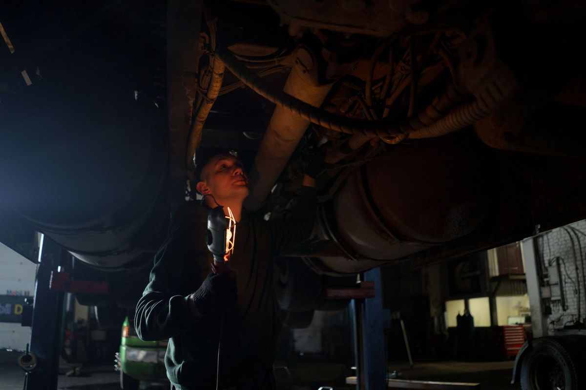 auto repair shop mechanic