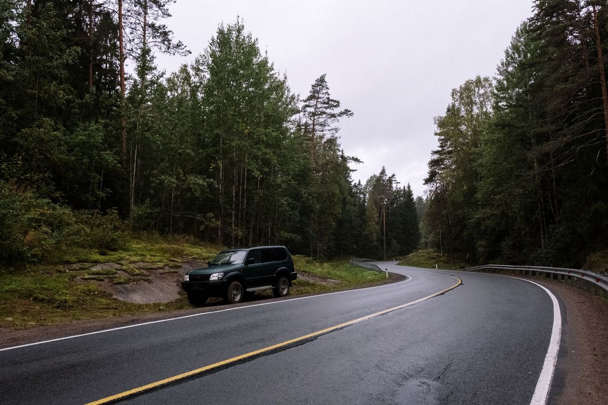 Blowout on Highway at 70 mph: What to Do Right Now
