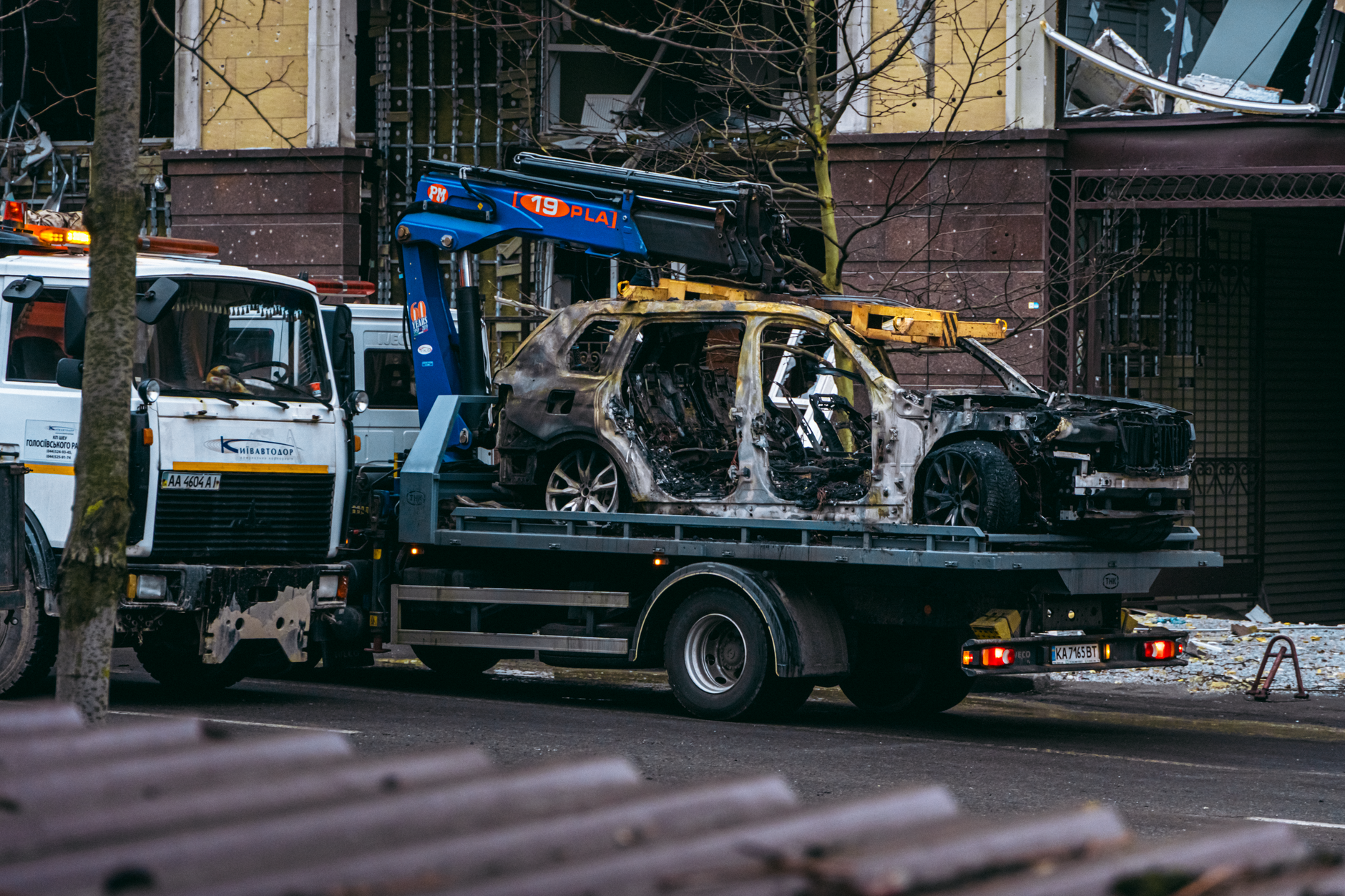 tow truck loading car