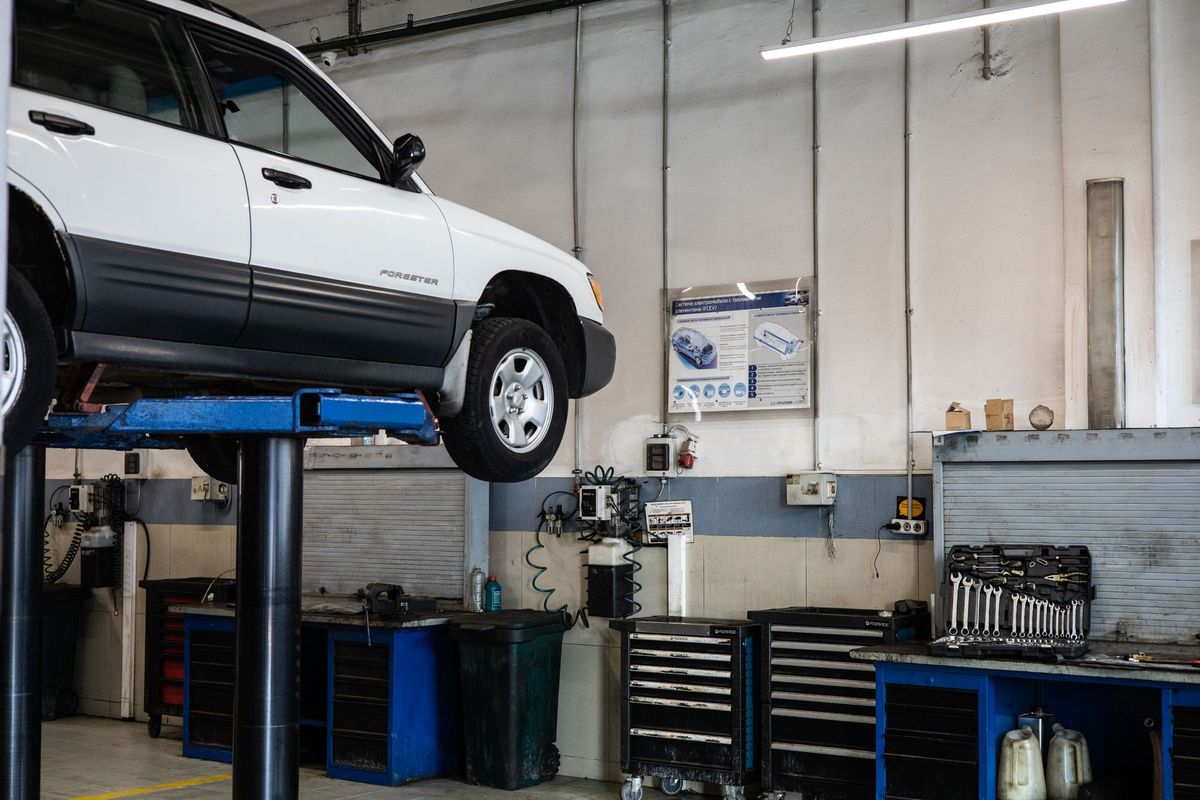 auto repair shop mechanic