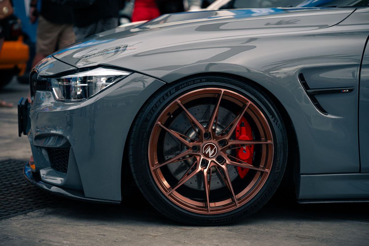 car wheel brake inspection