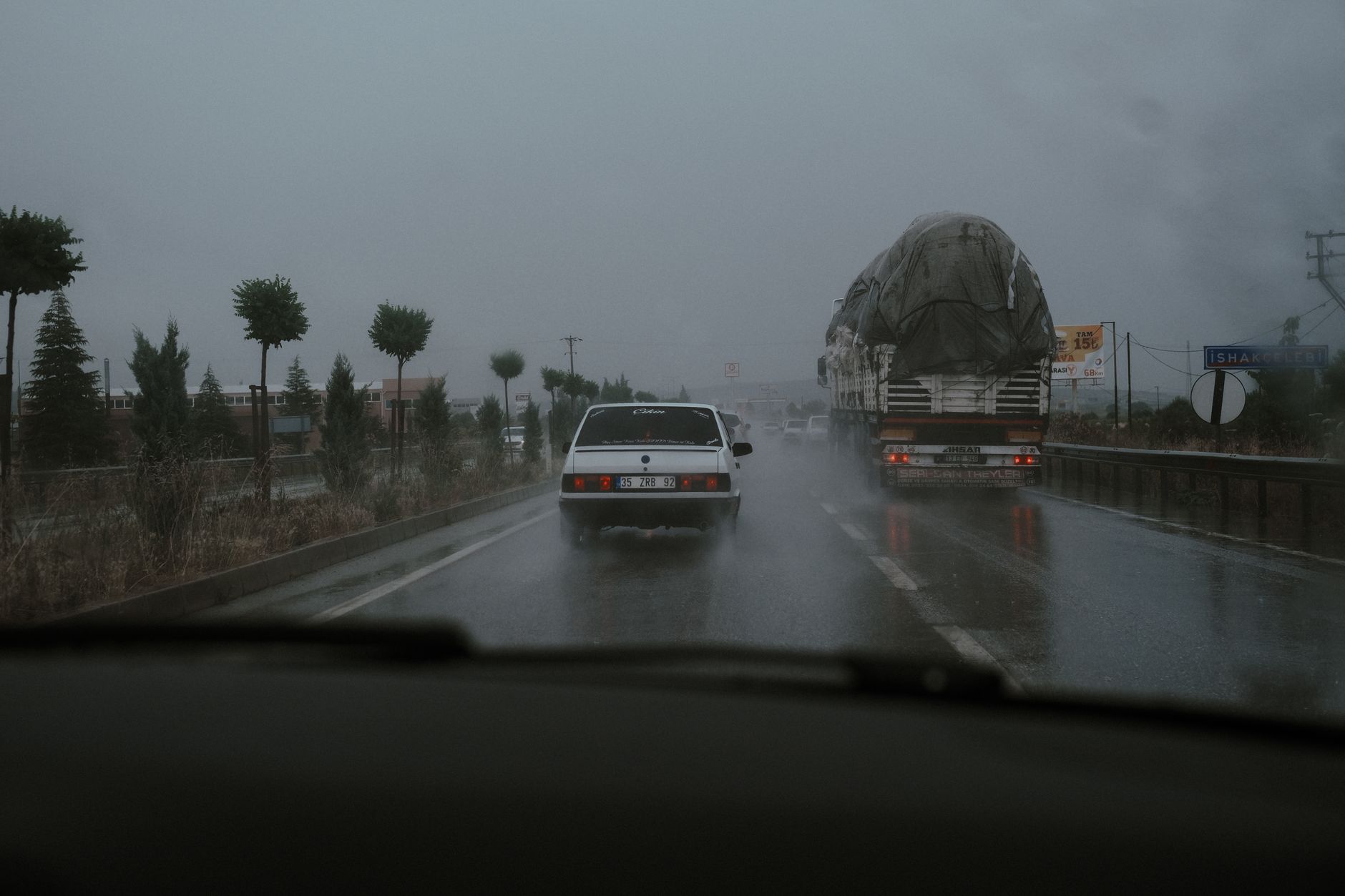 tow truck highway