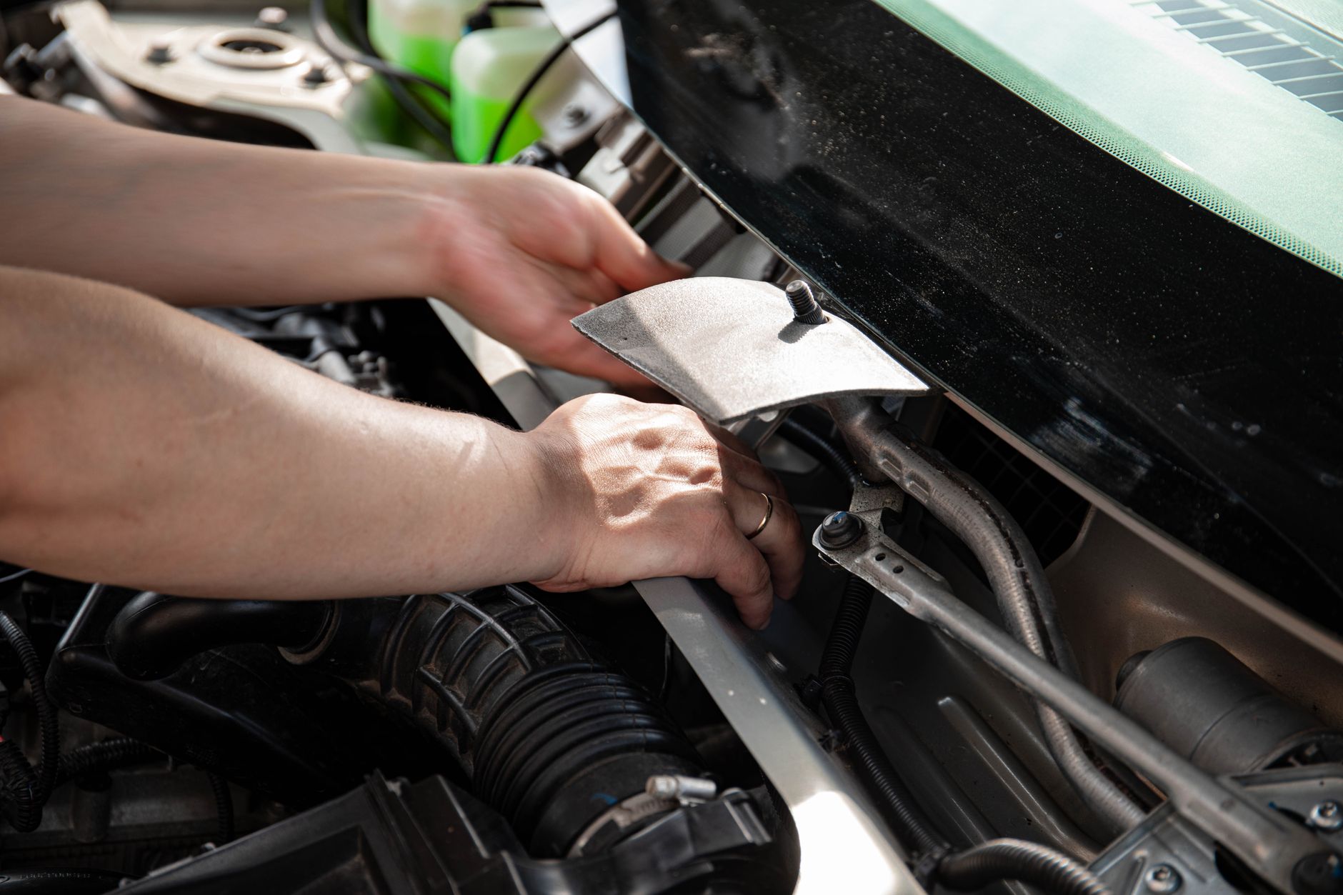 Car Overheating on Freeway No Exit Nearby: What to Do Right Now