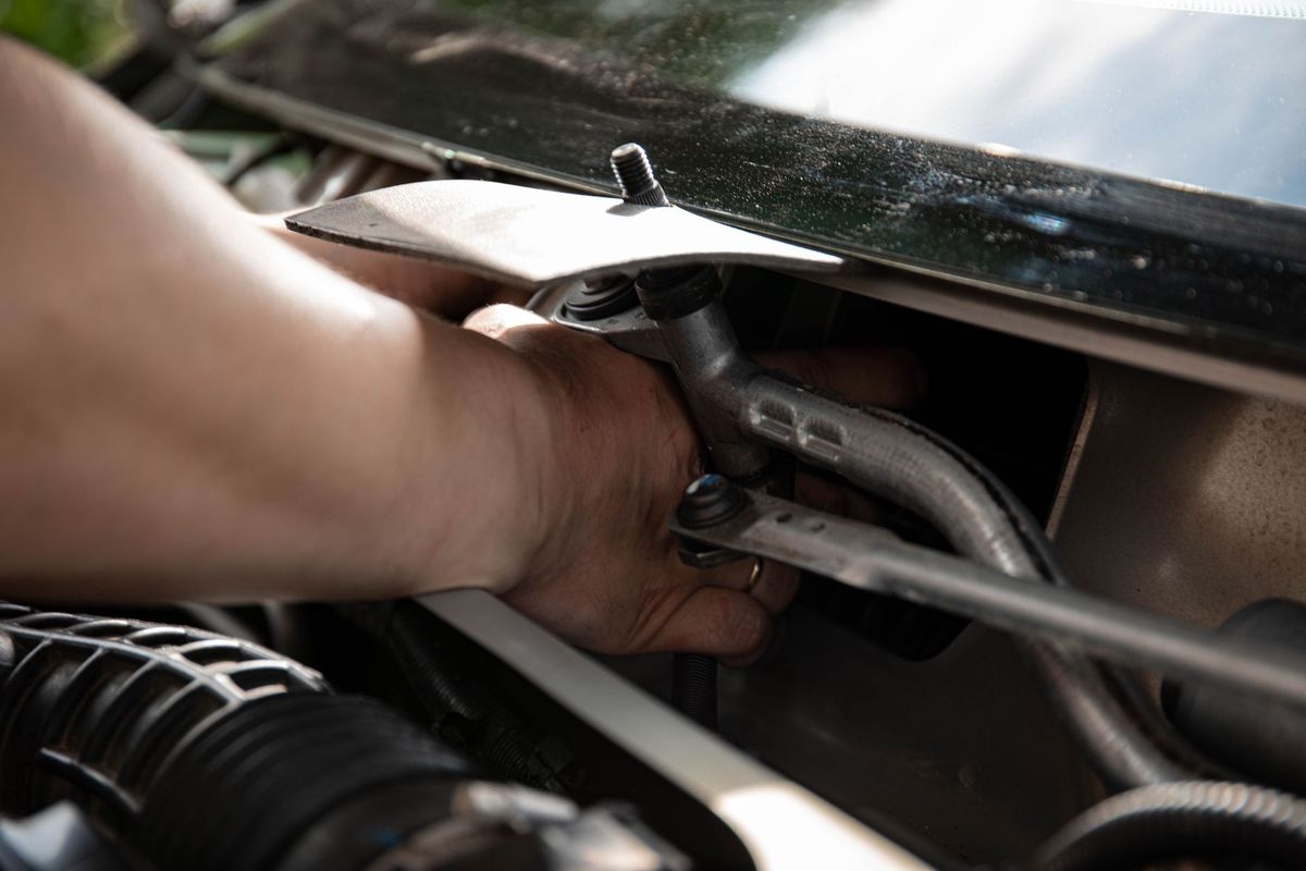 Car Overheating on Highway: Should I Pull Over Now?