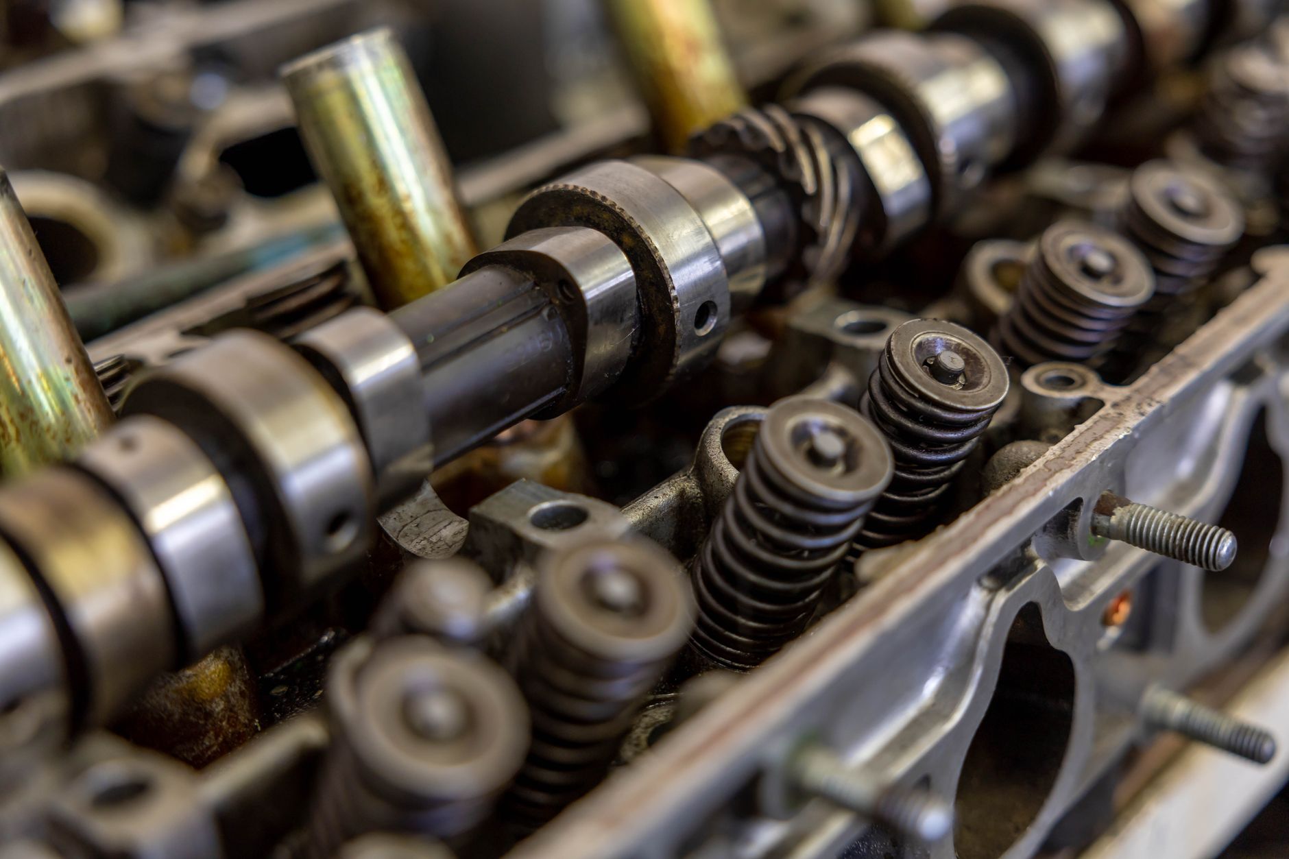 mechanic car engine diagnostic