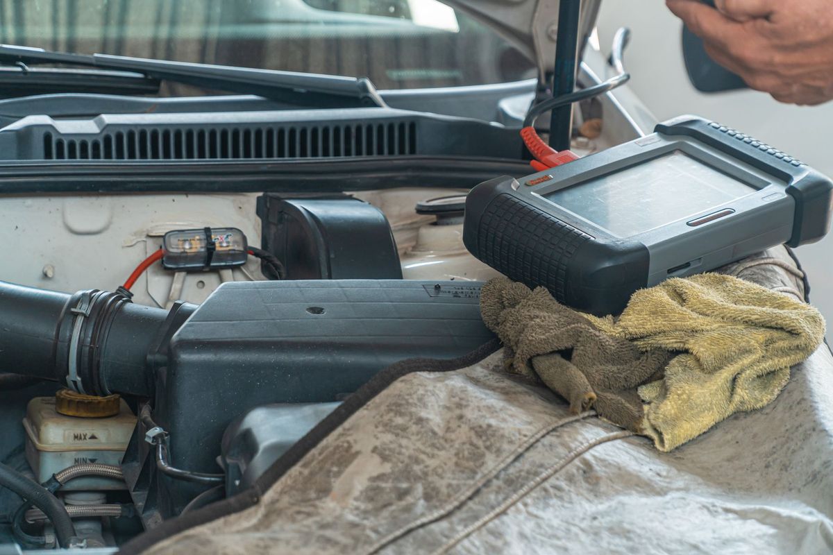 Dead Battery No Jumper Cables: Your Options Right Now