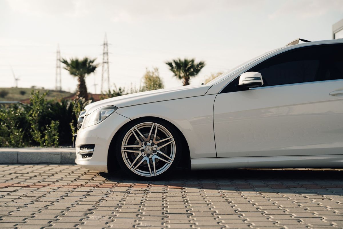 changing tire car