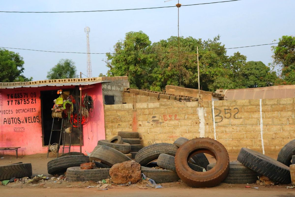 Flat Tire No Spare No Roadside Assistance: Your Options Right Now