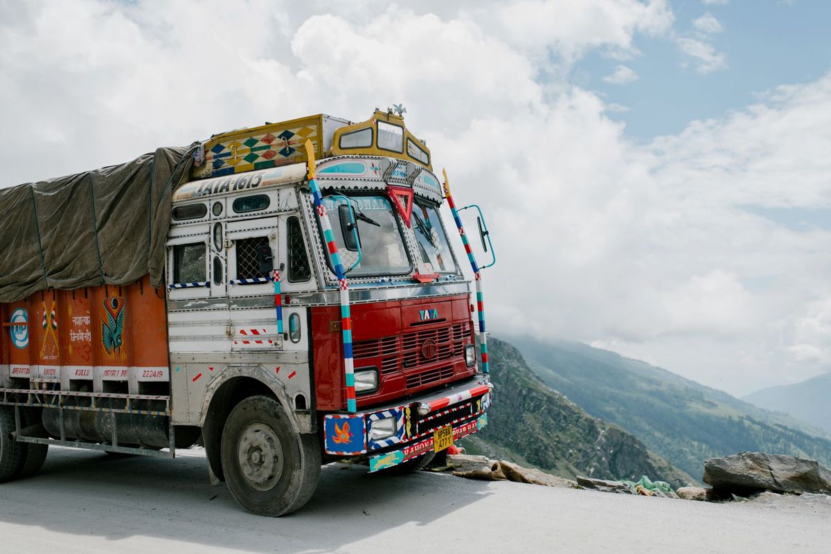 tow truck road