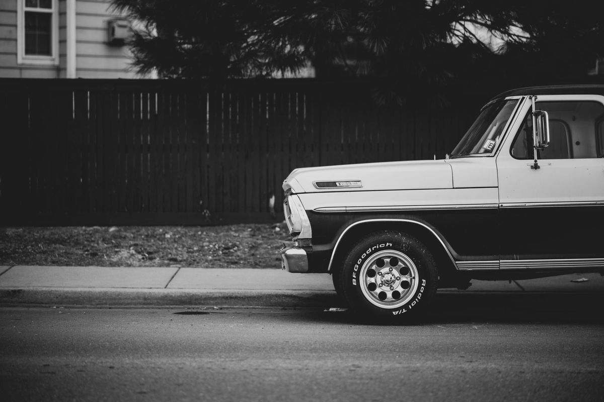 tow truck road