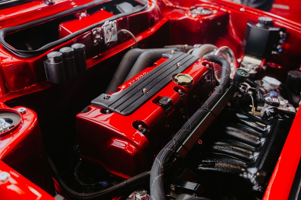 Oil Pressure Warning Light Came On While Driving: What to Do Right Now