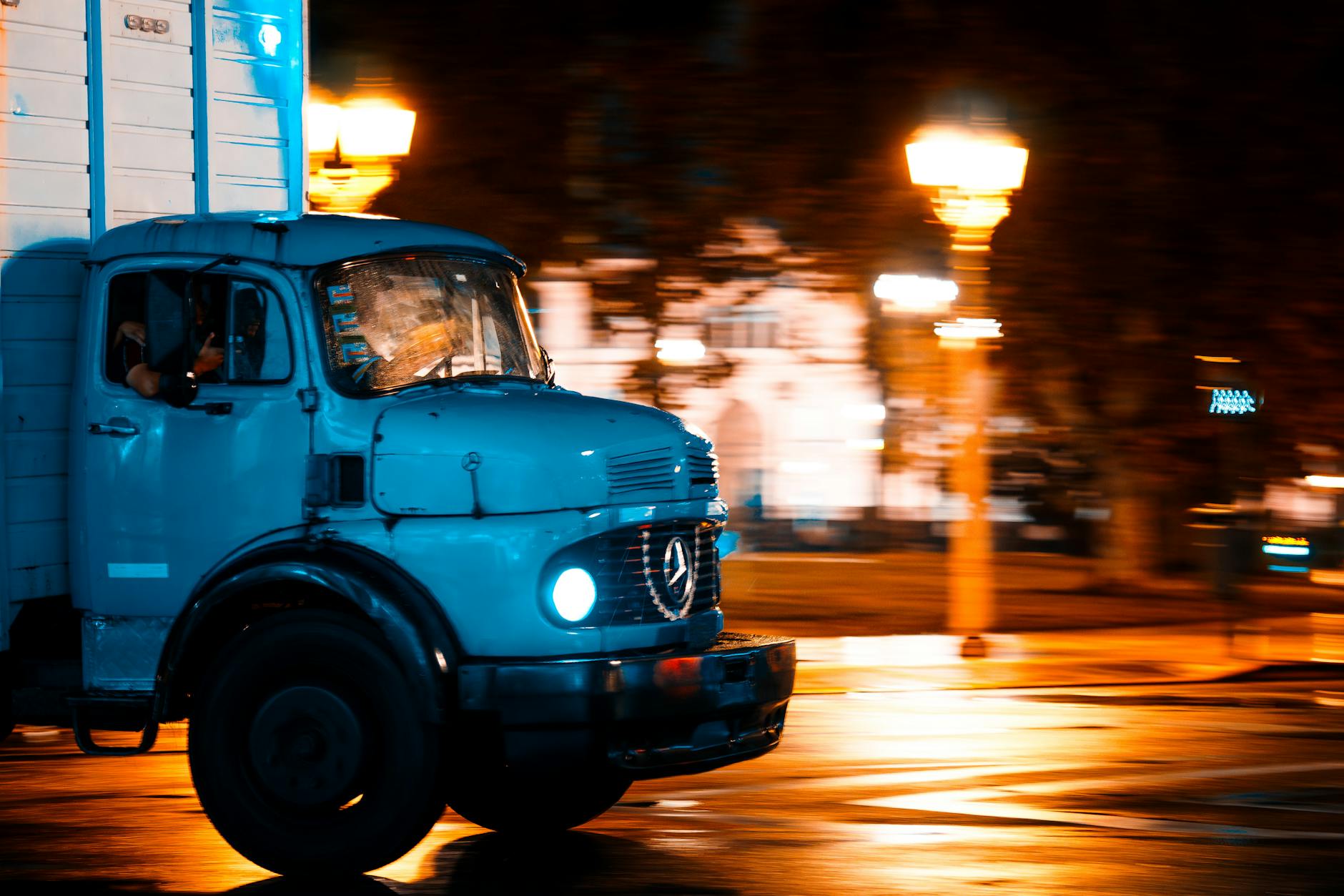 tow truck loading car
