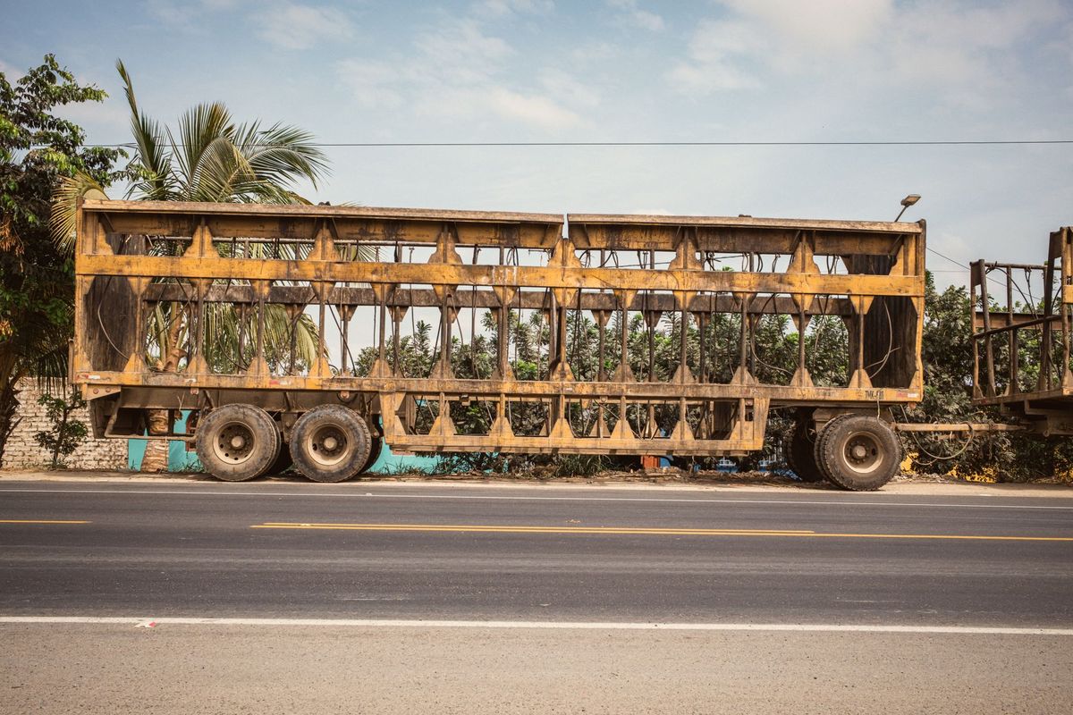 tow truck road