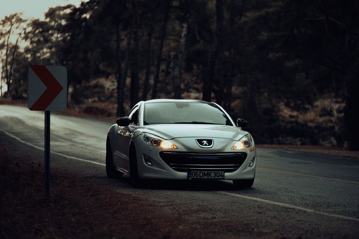 roadside assistance car