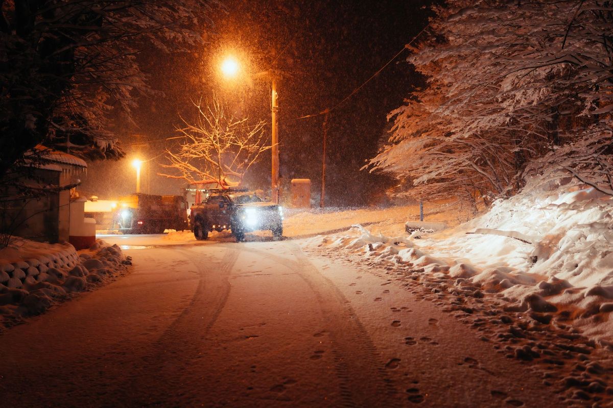 Tow Truck Cost After Accident Not My Fault: Who Pays?