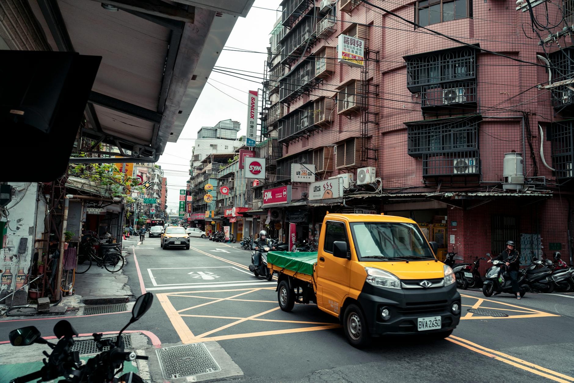 Towing Cost Construction Zone Police Required: What You'll Pay Right Now
