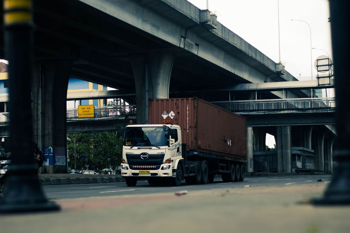 Towing Cost in Indianapolis Indiana Flatbed: What You'll Pay Right Now