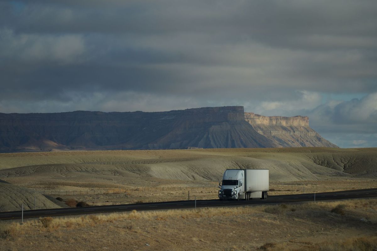 Towing Cost Los Angeles No Insurance Flatbed: What You'll Pay Right Now
