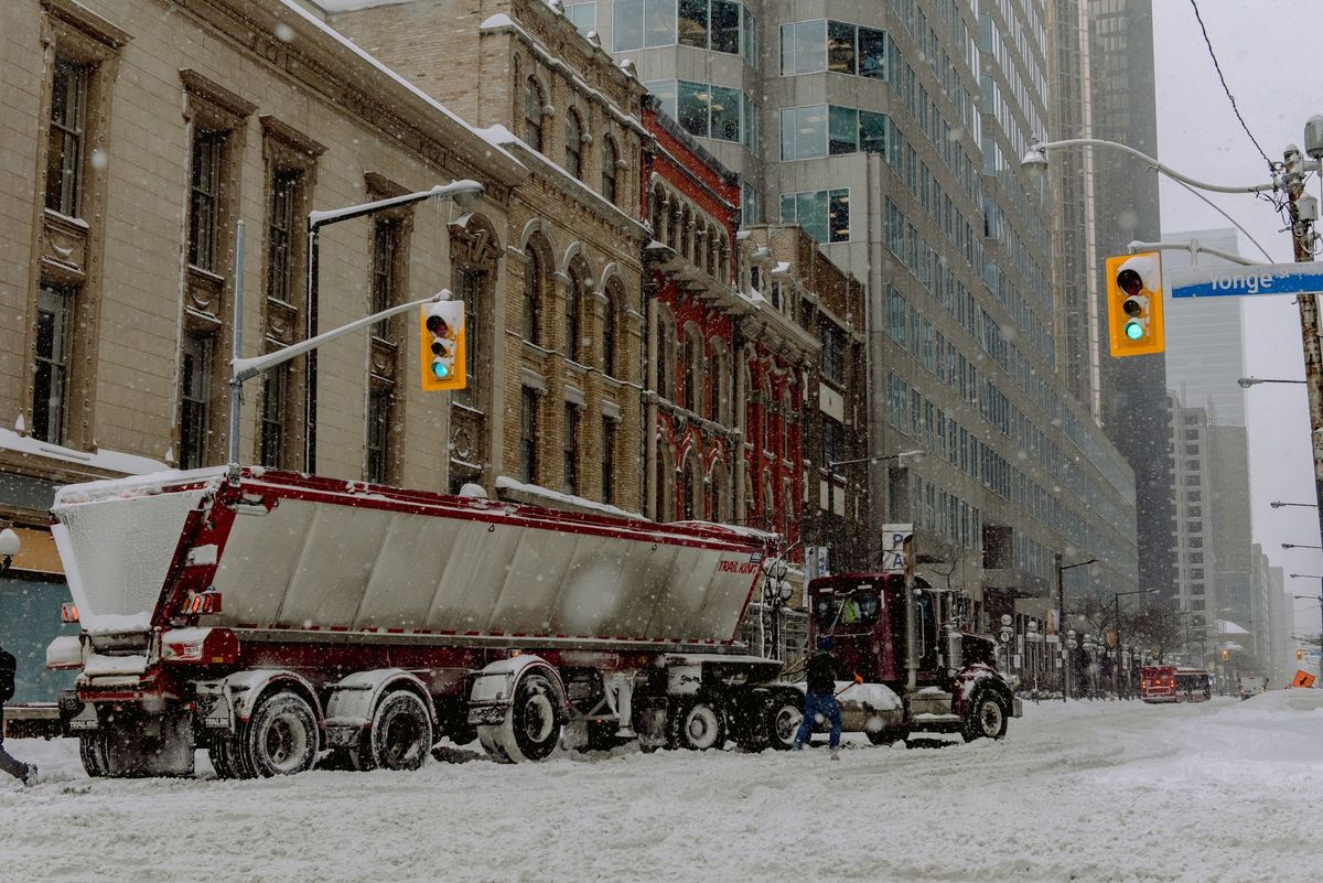 tow truck loading car