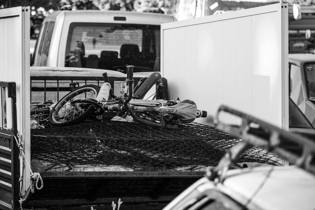 tow truck loading car
