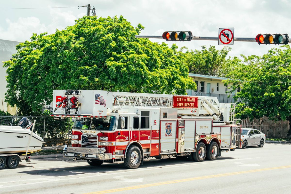 Towing Cost in Portland Oregon Flatbed vs Wheel Lift: What You'll Pay Right Now