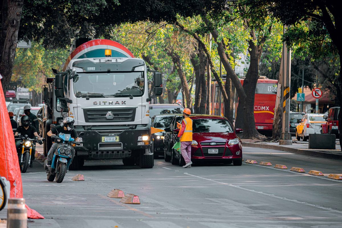 tow truck loading car
