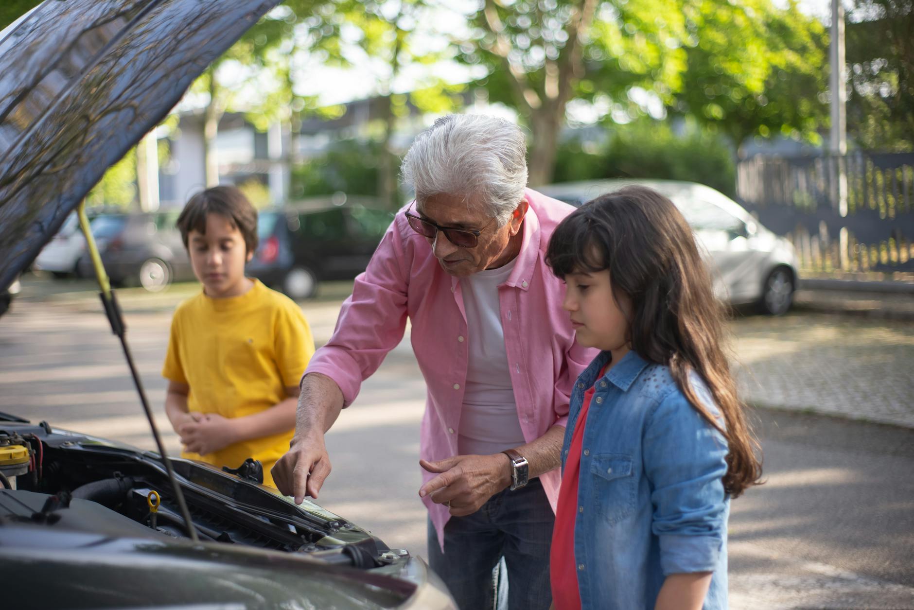 Transmission Fluid Leaking: Can I Drive to Mechanic Safely?