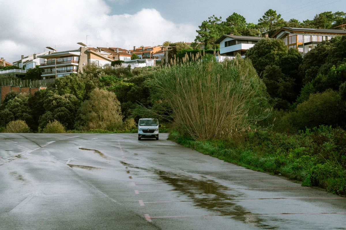 tow truck road